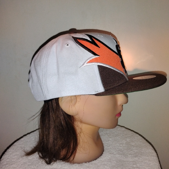 San Diego Padres Coopertown snapback cap. - Picture 3 of 8